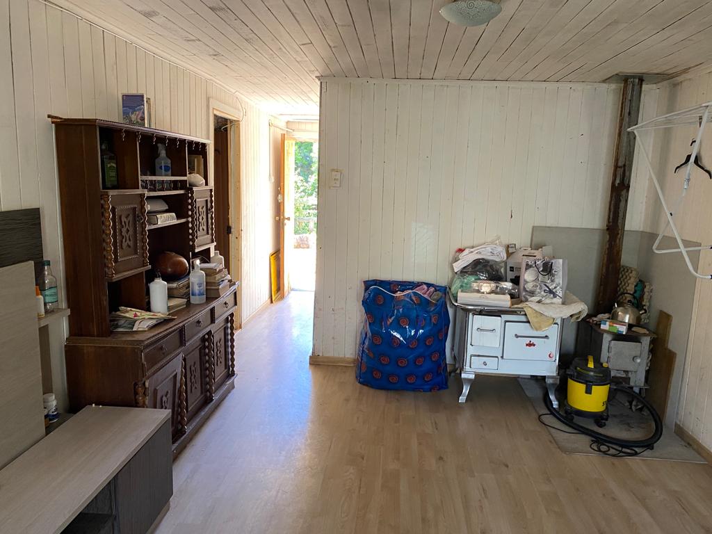 SE VENDE CASA CON AMPLIO TERRENO SAN ANTONIO - Imagen 3