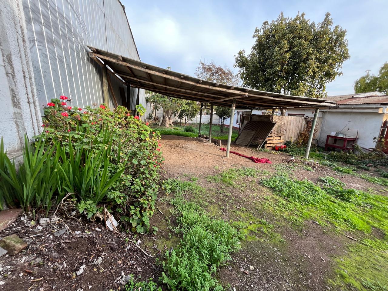 SE VENDE CASA CON AMPLIO TERRENO EN LLOLLEO - Imagen 14